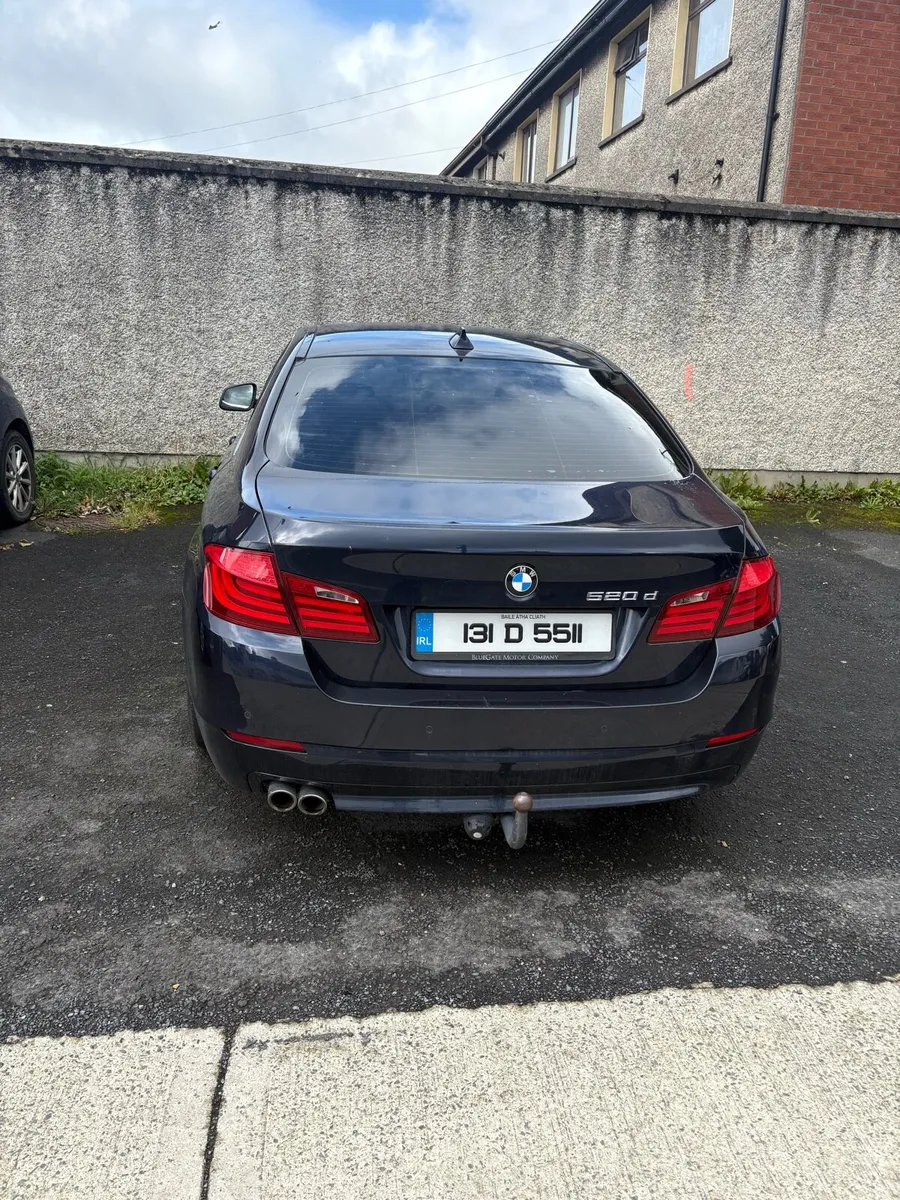 BMW 520 - Image 1