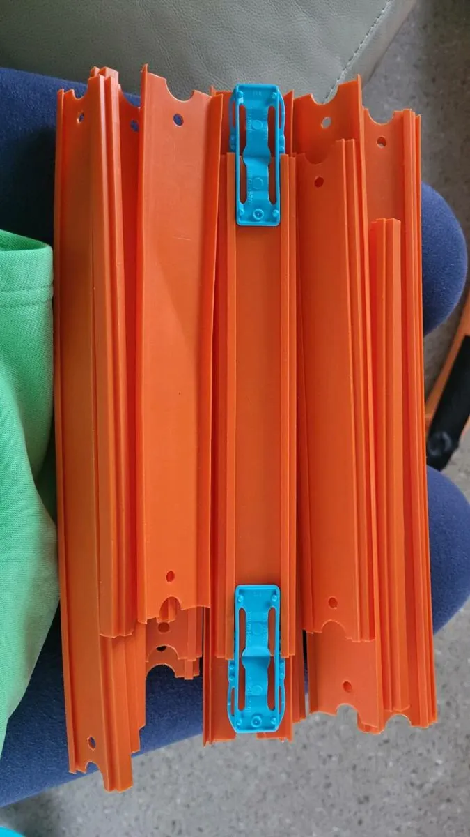 Hotwheels extra connection tracks