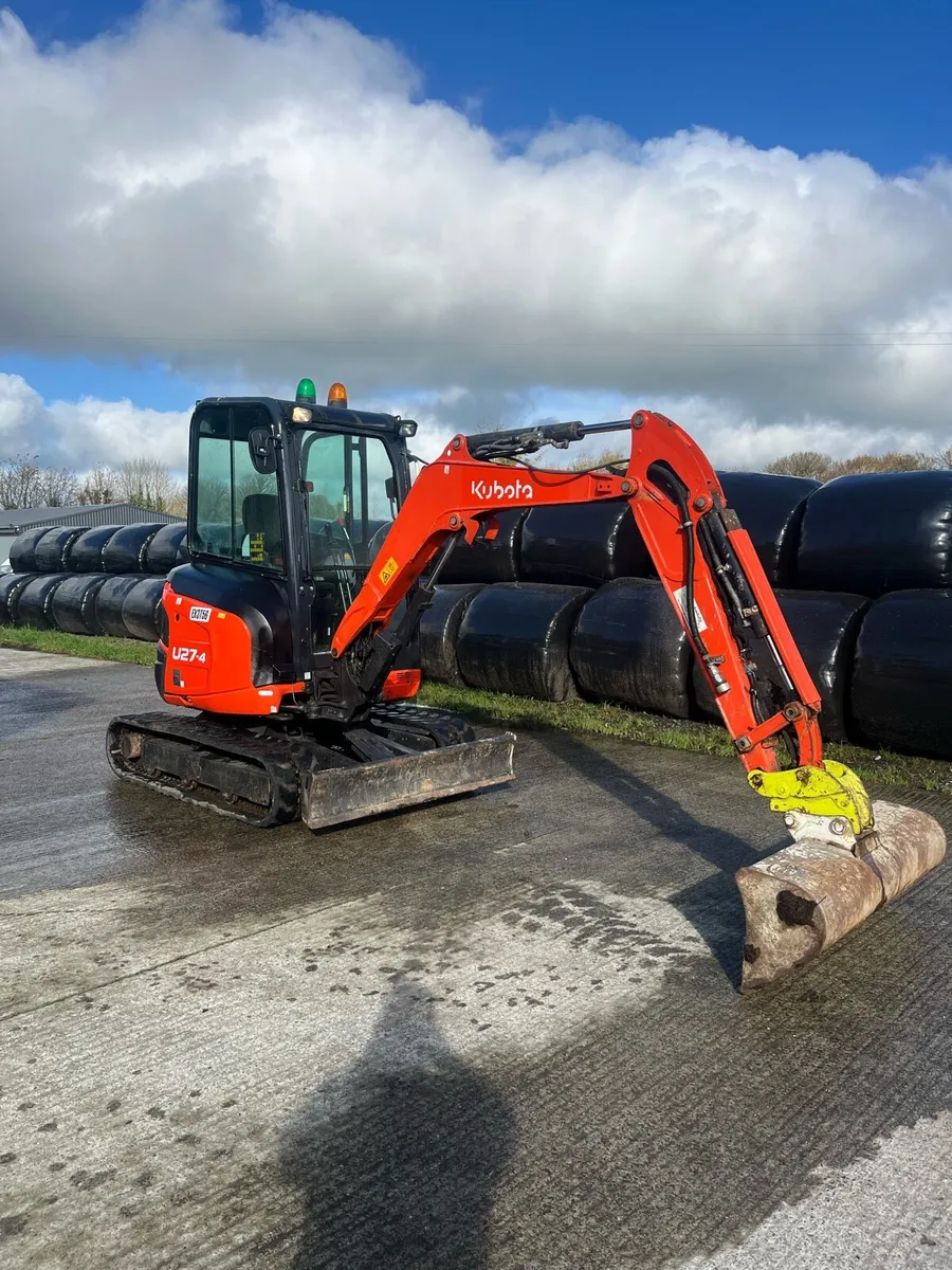 2017 U27-4 - Image 1