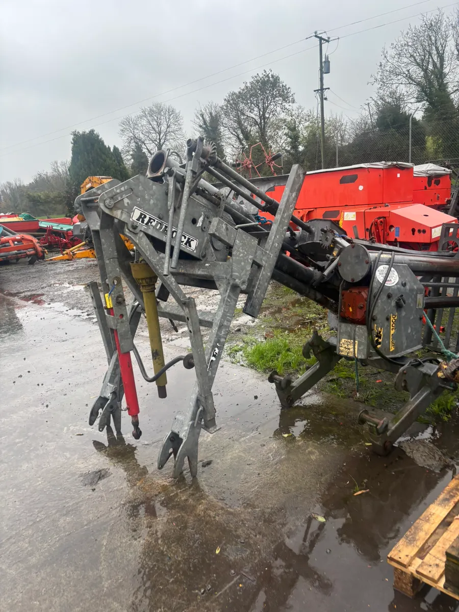 RED ROCK PUMP - Image 1