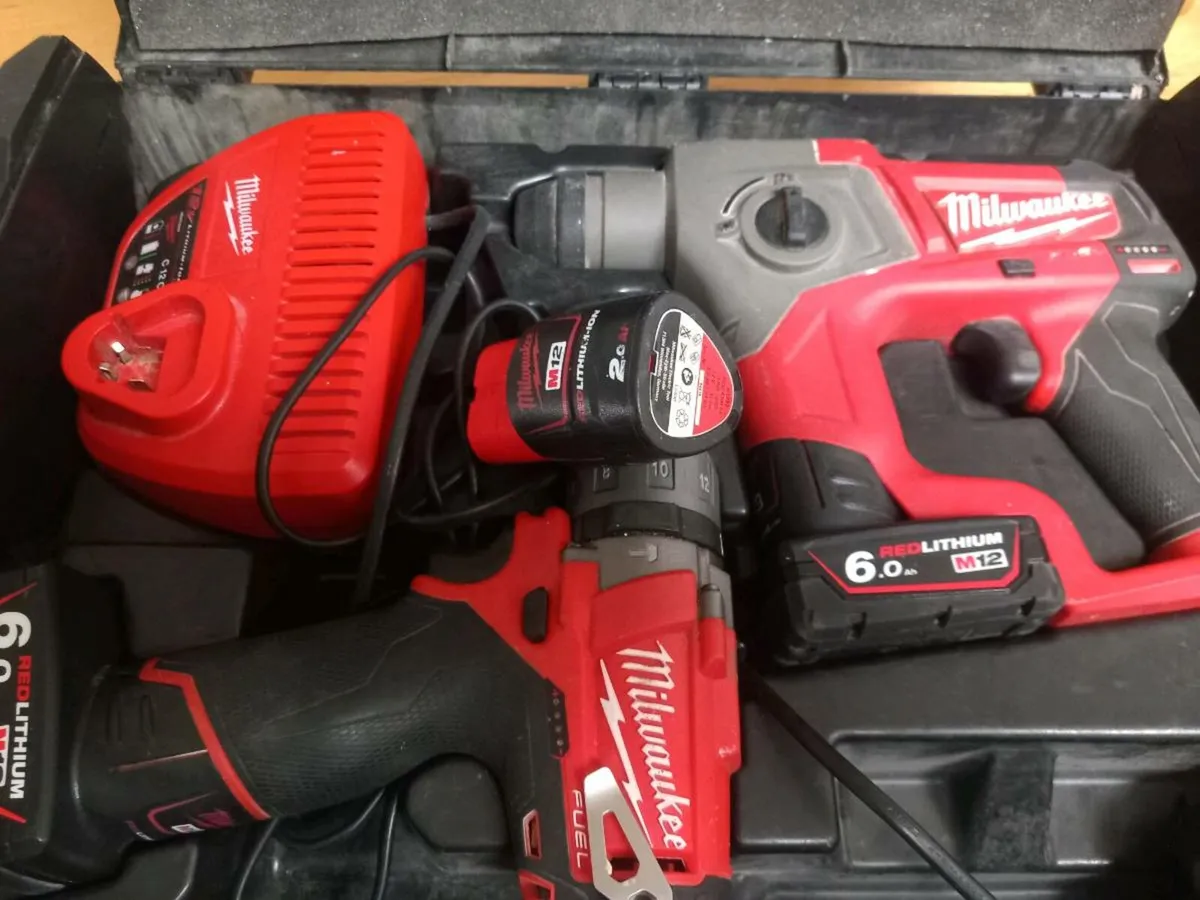 Milwaukee cordless sds hammer drill - Image 1
