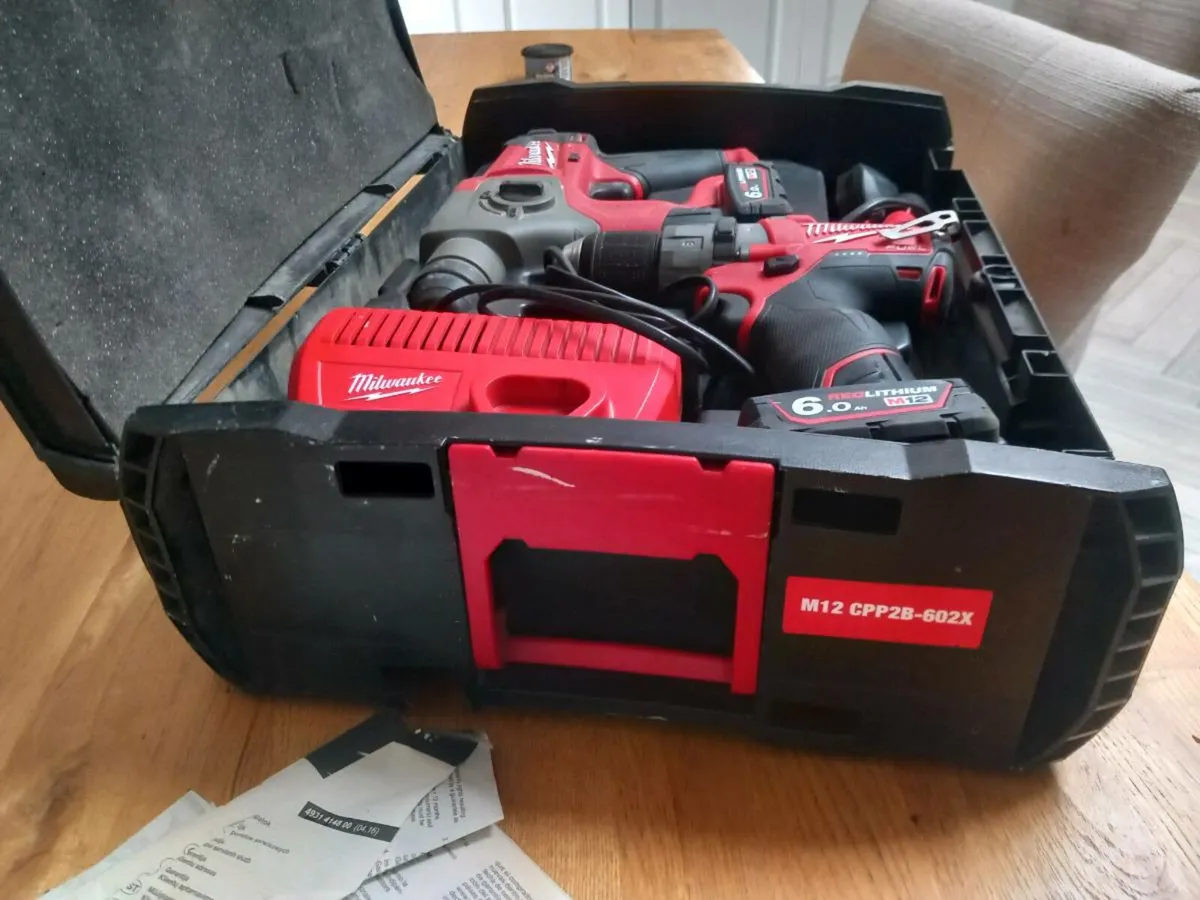 Milwaukee cordless sds hammer drill - Image 2