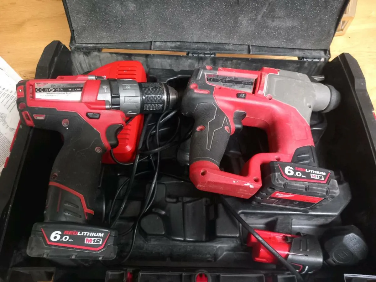 Milwaukee cordless sds hammer drill - Image 3