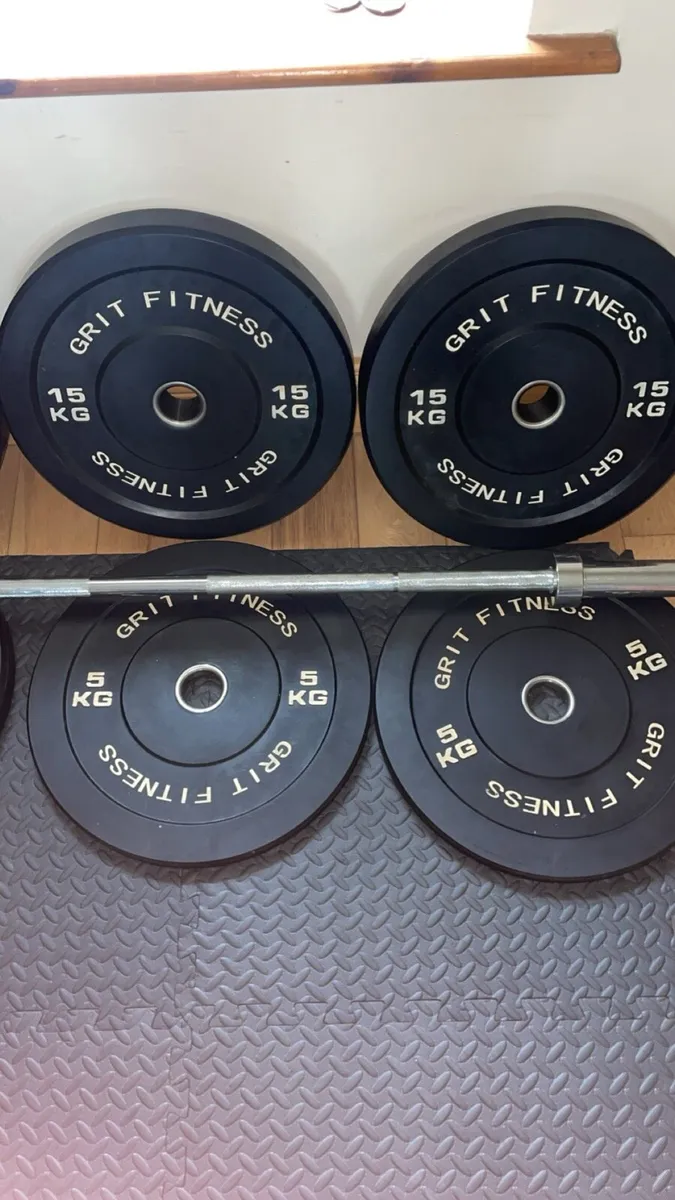 Weight plates and barbell - Image 2