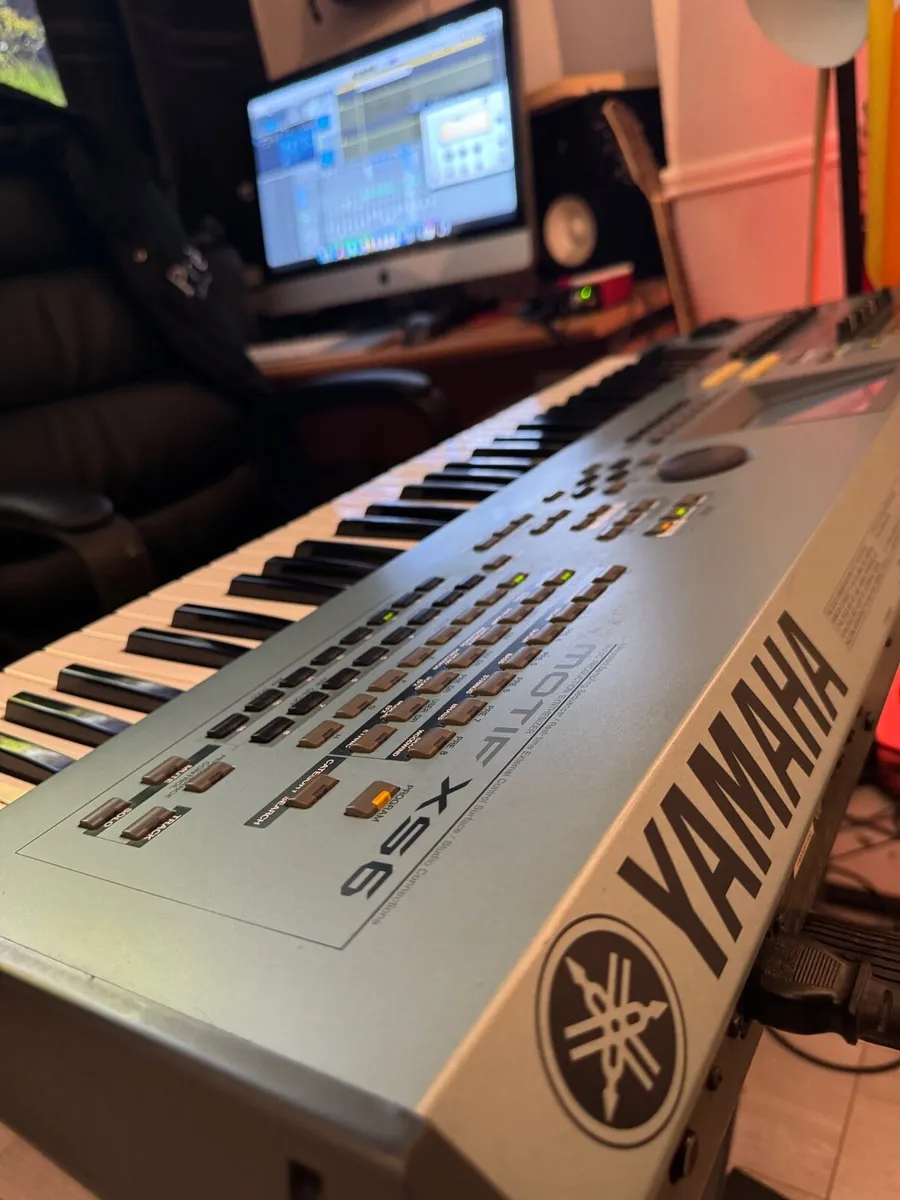 Yamaha motif XS6 - Image 1