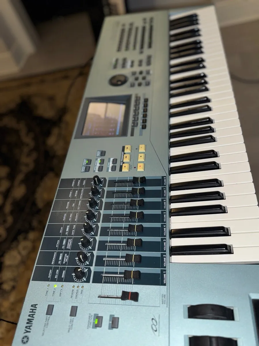 Yamaha motif XS6 - Image 3