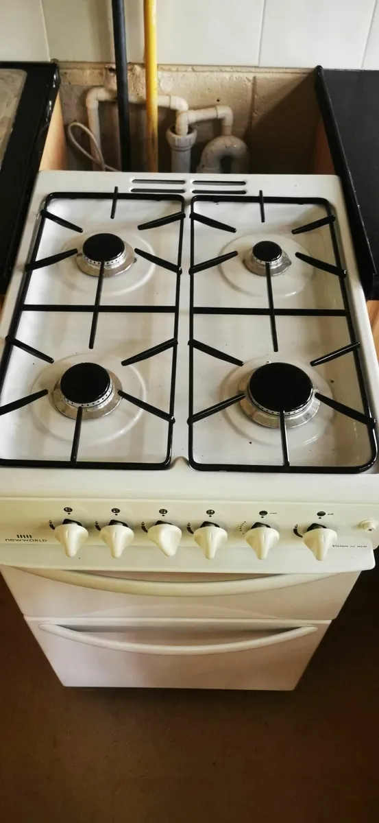 Gas cooker (Brand new standard size, natural gas) - Image 1
