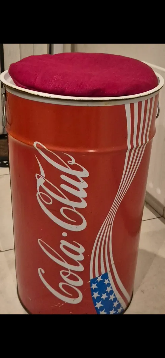 Vintage coca cola seat - Image 1