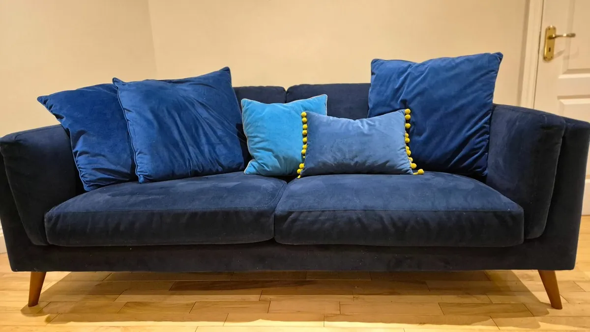 2 seater couch - Image 3