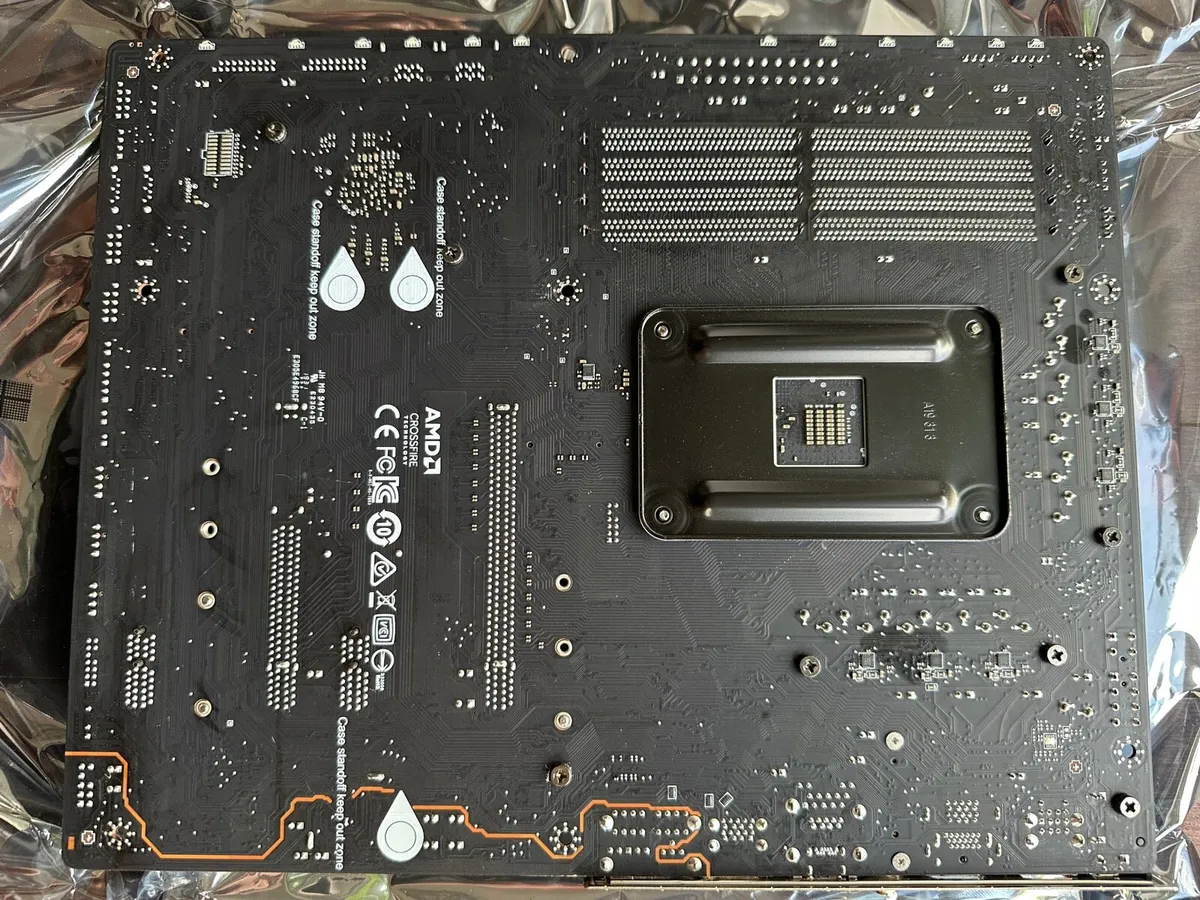 MSI MPGX570 Gaming Pro Carbon WiFi Am4 Motherboard - Image 4