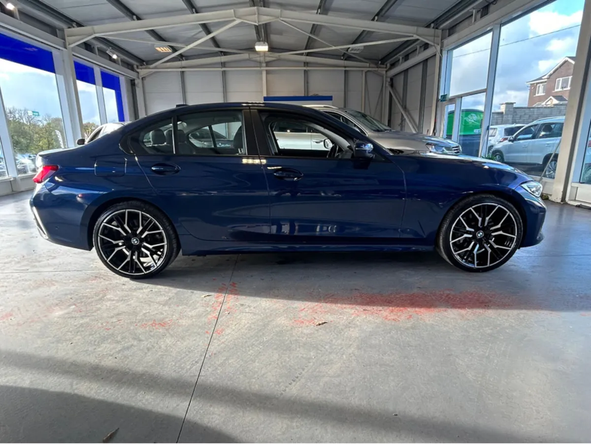 BMW 3-Series 330e SE PRO AUTO - Image 4