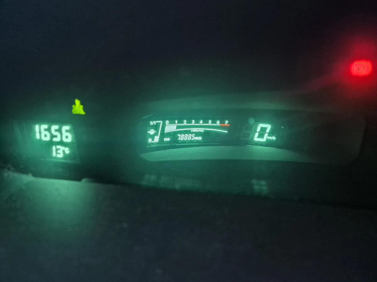 Mint Toyota Yaris 2006 MONTH END SALE !!!!! - Image 2