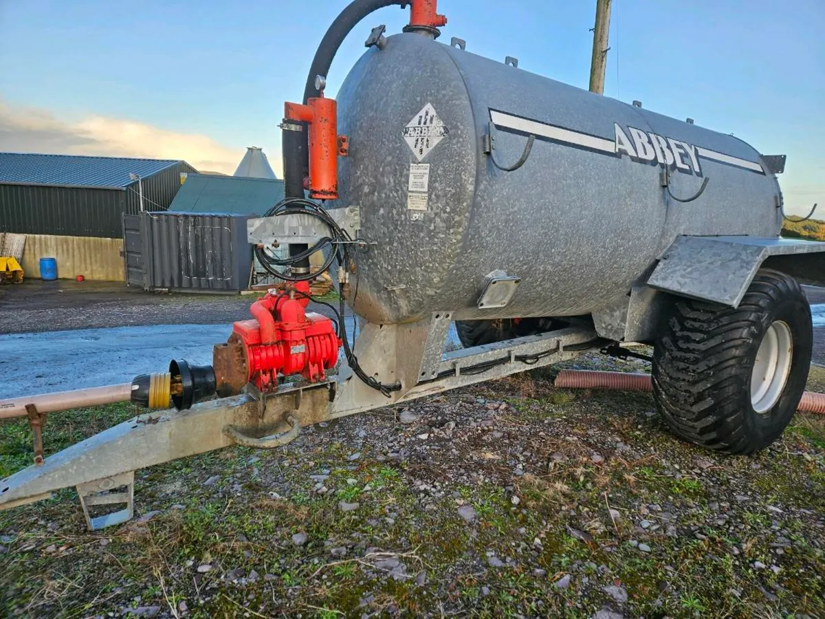 1300 gal abbey tank - Image 4