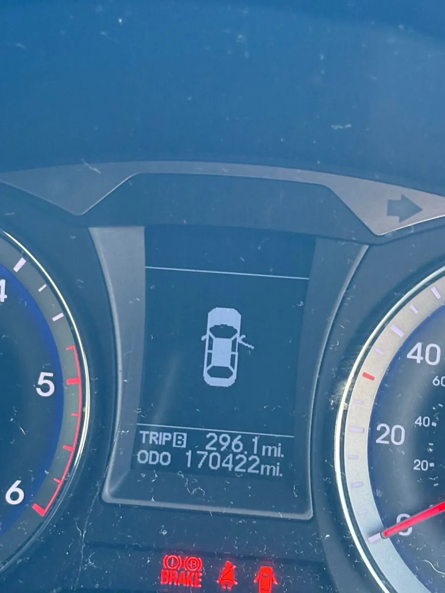 Stunning Hyundai i40 2013 MONTH END SALE !!!! - Image 3