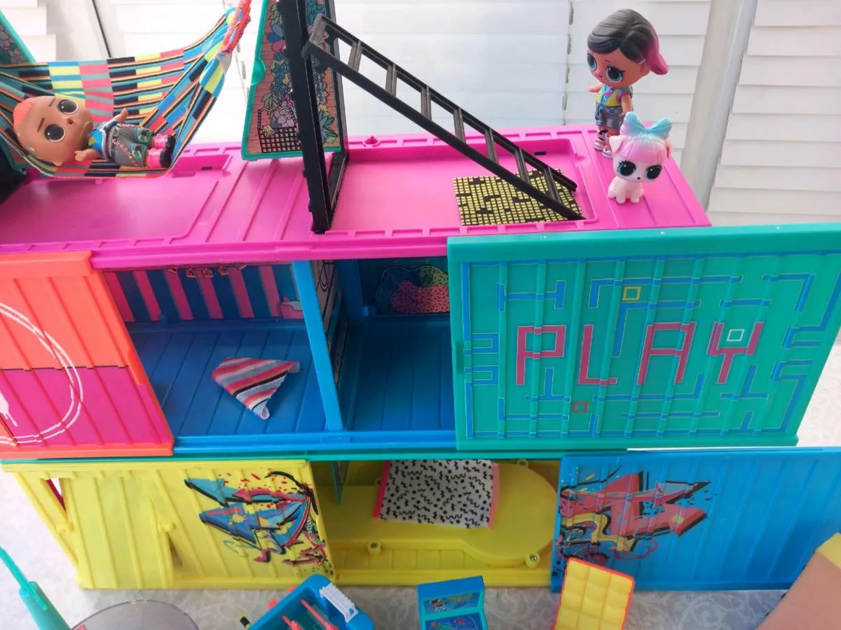 Lols house and car - Image 3