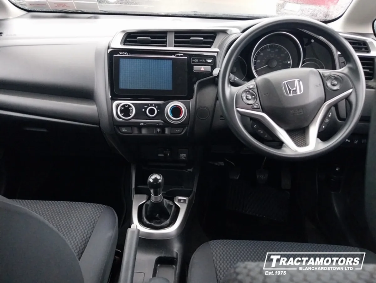 Honda Jazz 1.3 I VTEC SE 5DR - Image 2