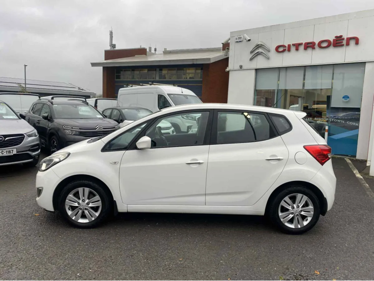 Hyundai ix20 DELUXE 5DR - Image 2