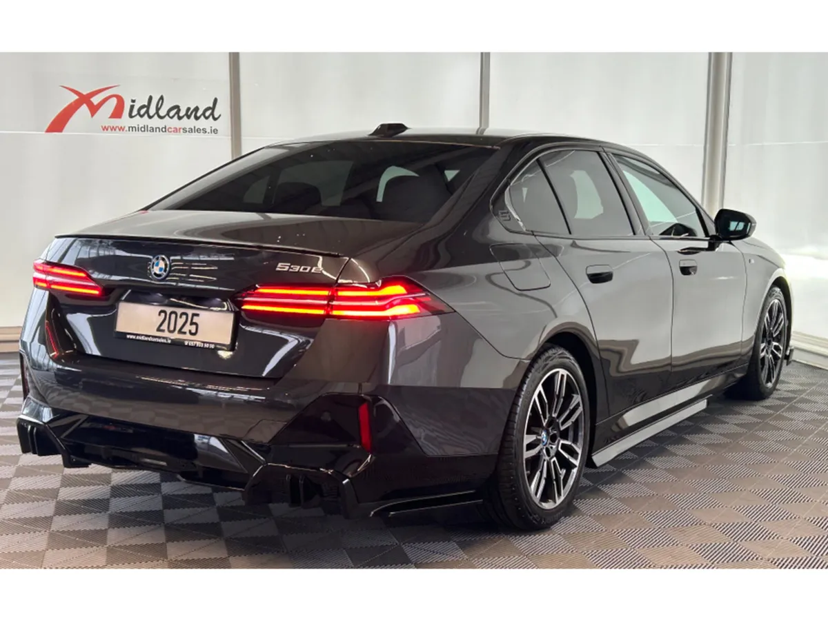 BMW 5-Series M SPORT *PERFORMANCE STYLING* AUTO - Image 2