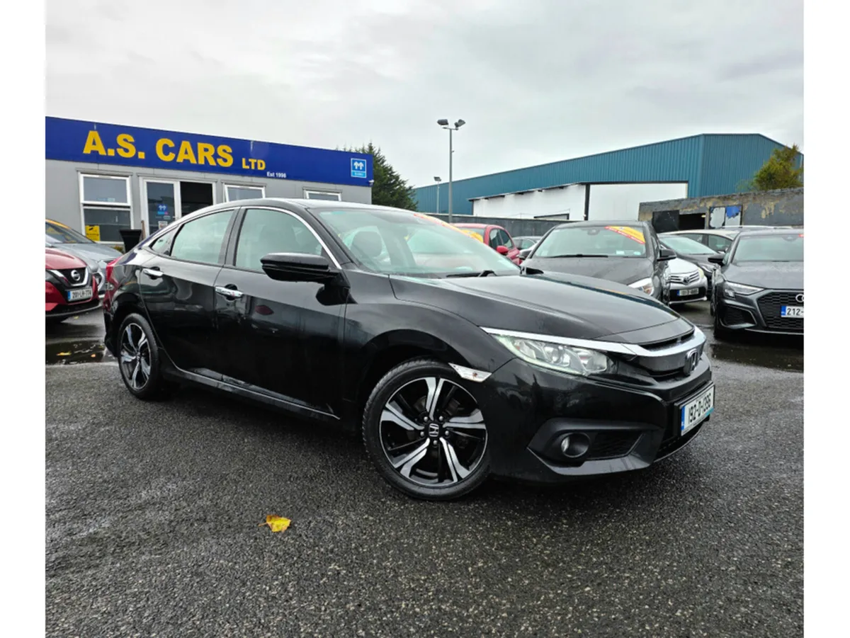 Honda Civic 4DR 1.0 SMART PLUS AUTOMATIC ** STUNNI - Image 2