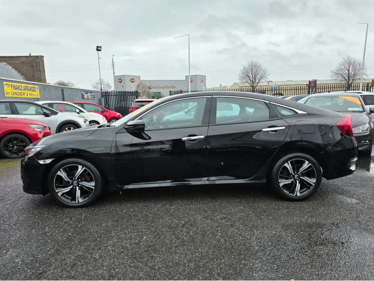 Honda Civic 4DR 1.0 SMART PLUS AUTOMATIC ** STUNNI - Image 3