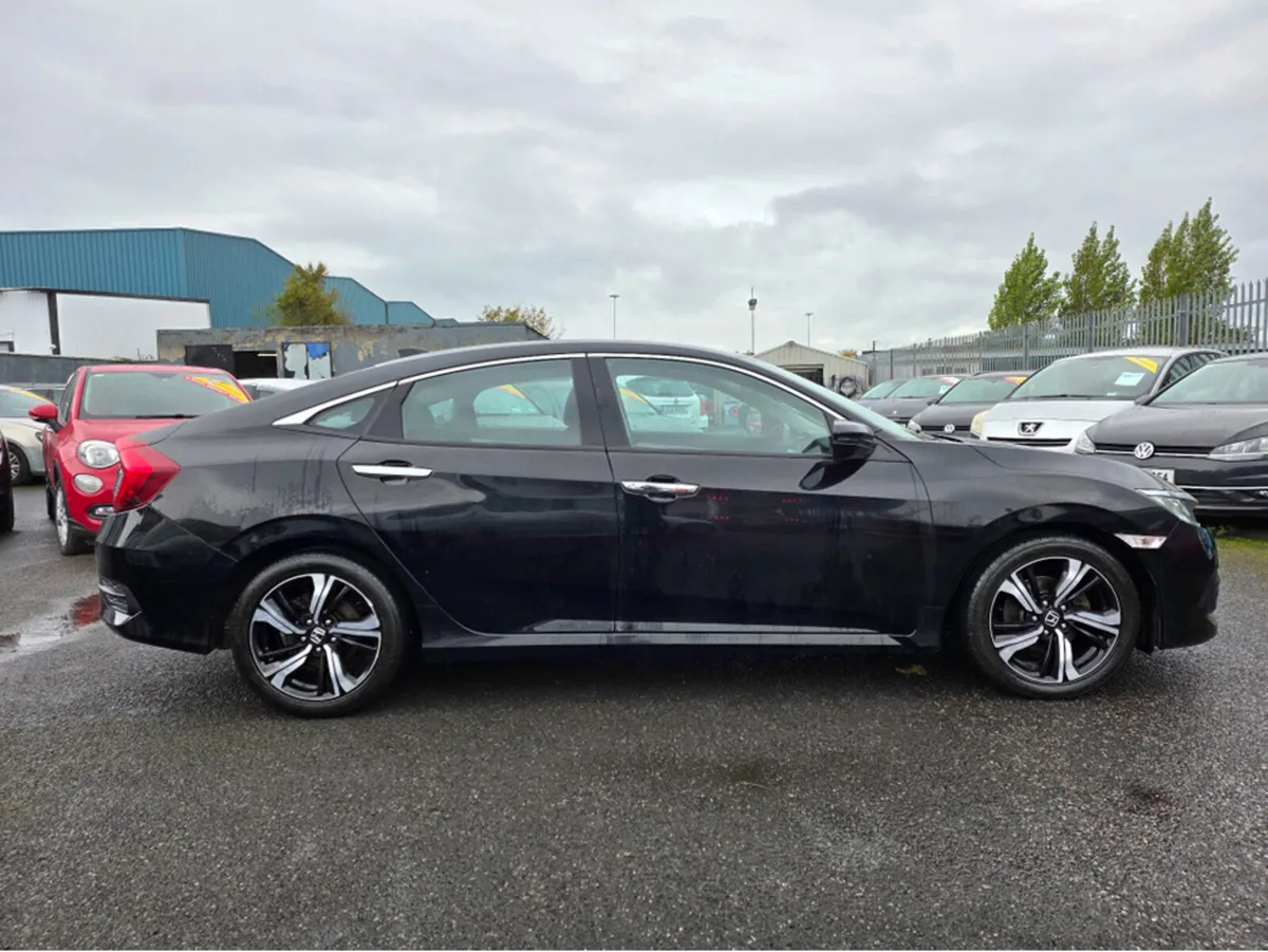 Honda Civic 4DR 1.0 SMART PLUS AUTOMATIC ** STUNNI - Image 4