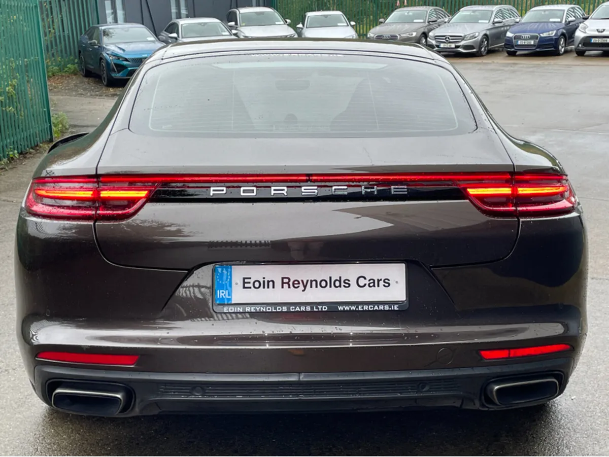 Porsche Panamera 181 D REG 4 PHEV 3.0 E 5DR AUTO S - Image 4
