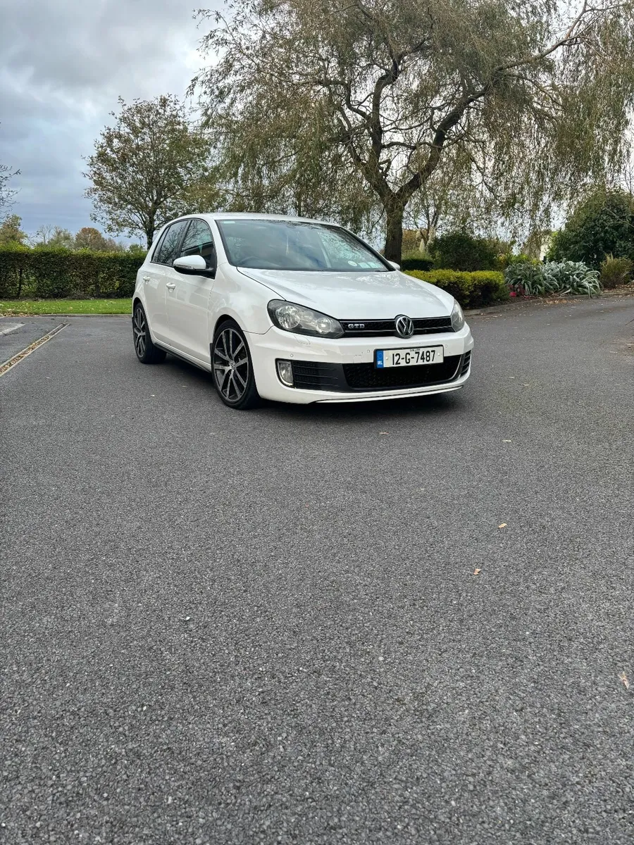 Volkswagen Golf 2012 - Image 1