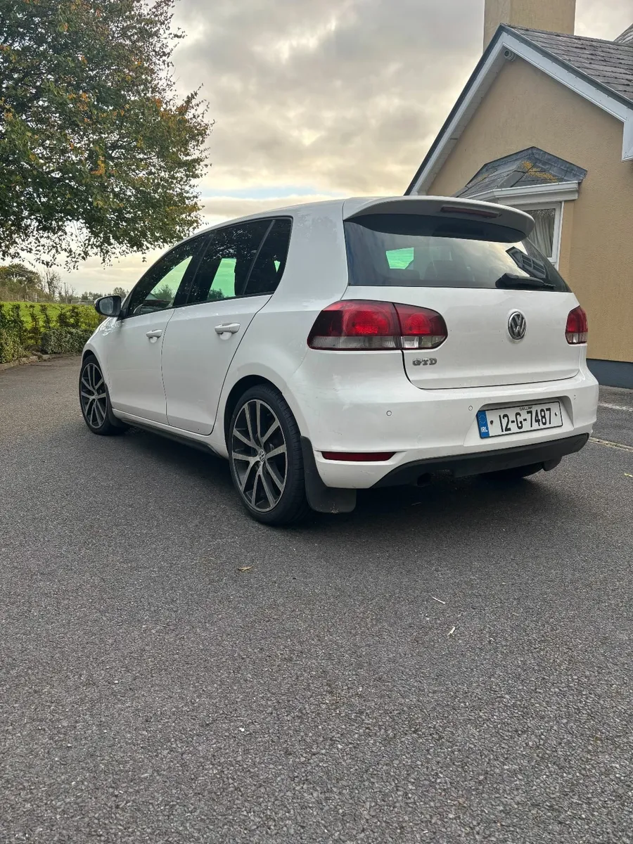 Volkswagen Golf 2012 - Image 3