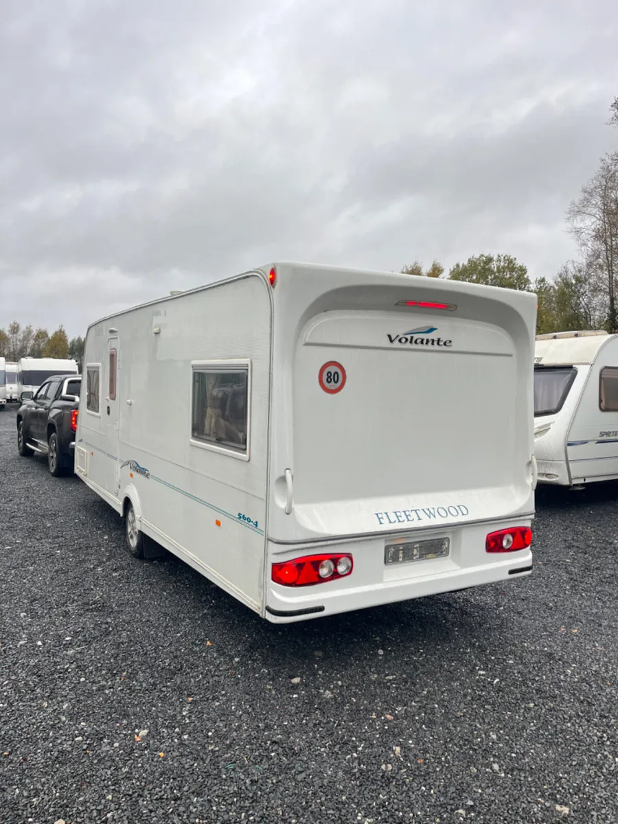 Fleetwood 4 Berth Fixed Single Beds Caravan - Image 2