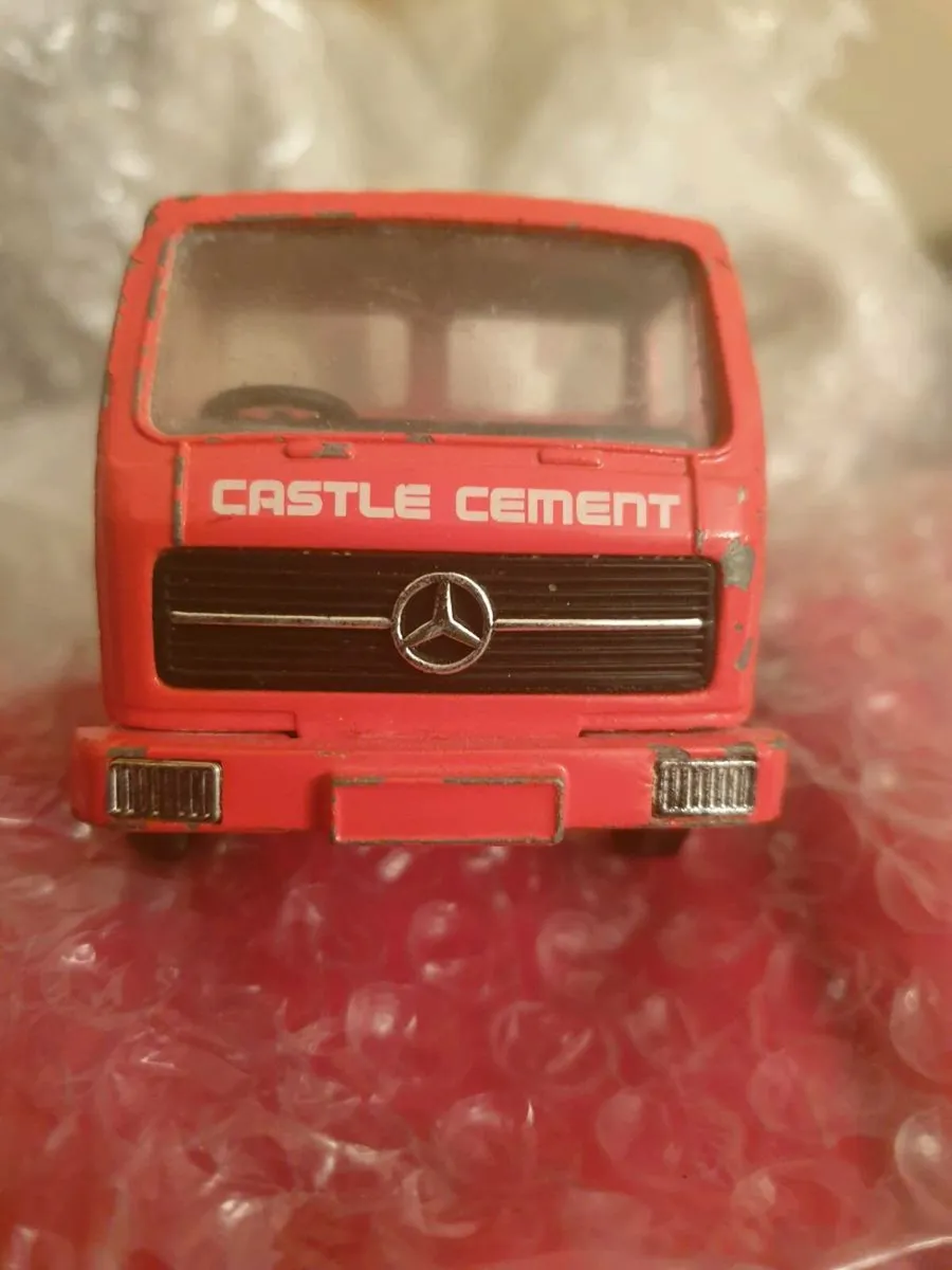 VINTAGE..1960S  CORGI LORRY MERCEDES - Image 1