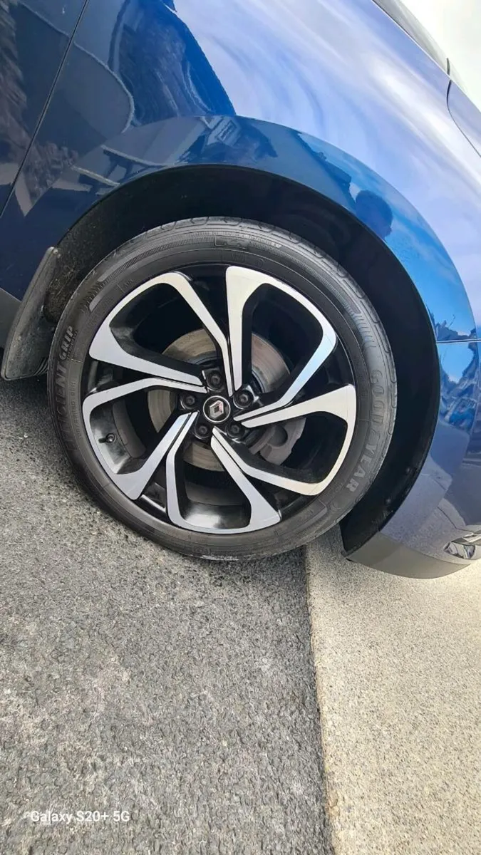 Renault Grand Scenic 7 seater - Image 2