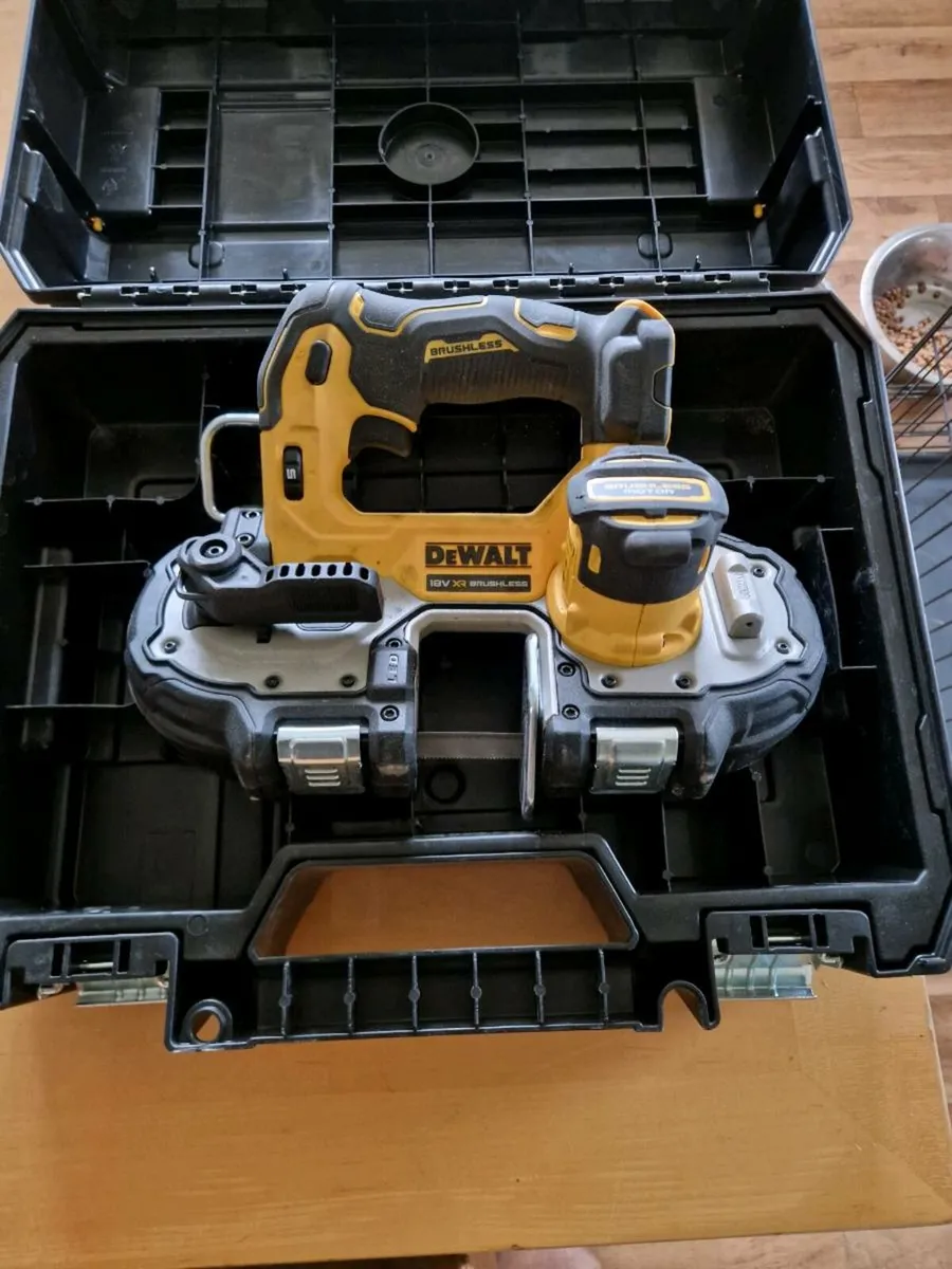 Dewalt 18v Bandsaw - Image 1