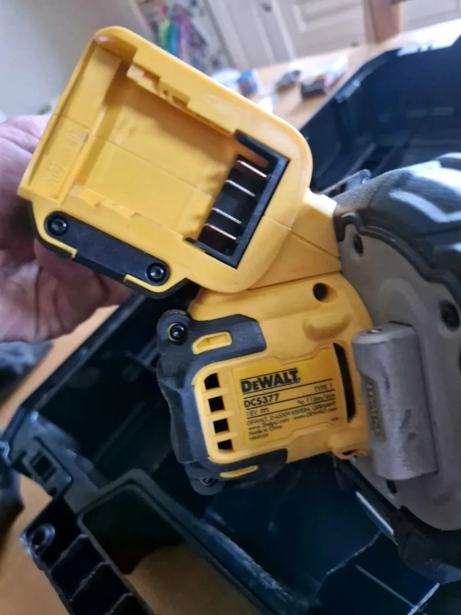 Dewalt 18v Bandsaw - Image 3