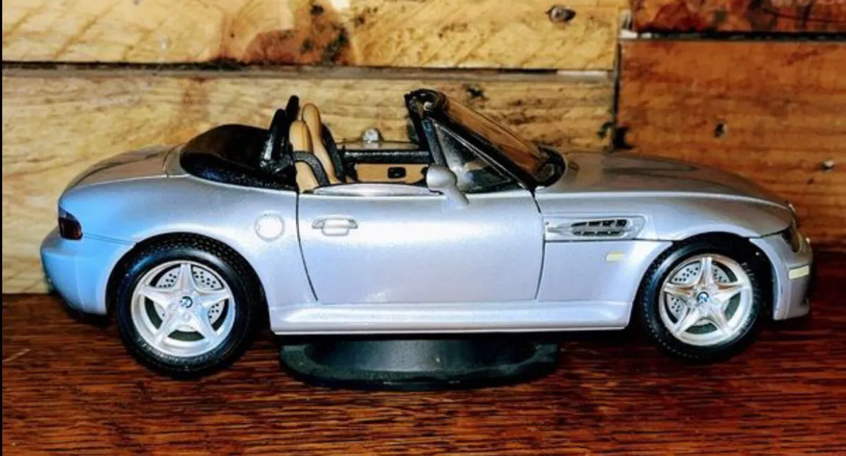 BMW model car - Image 3