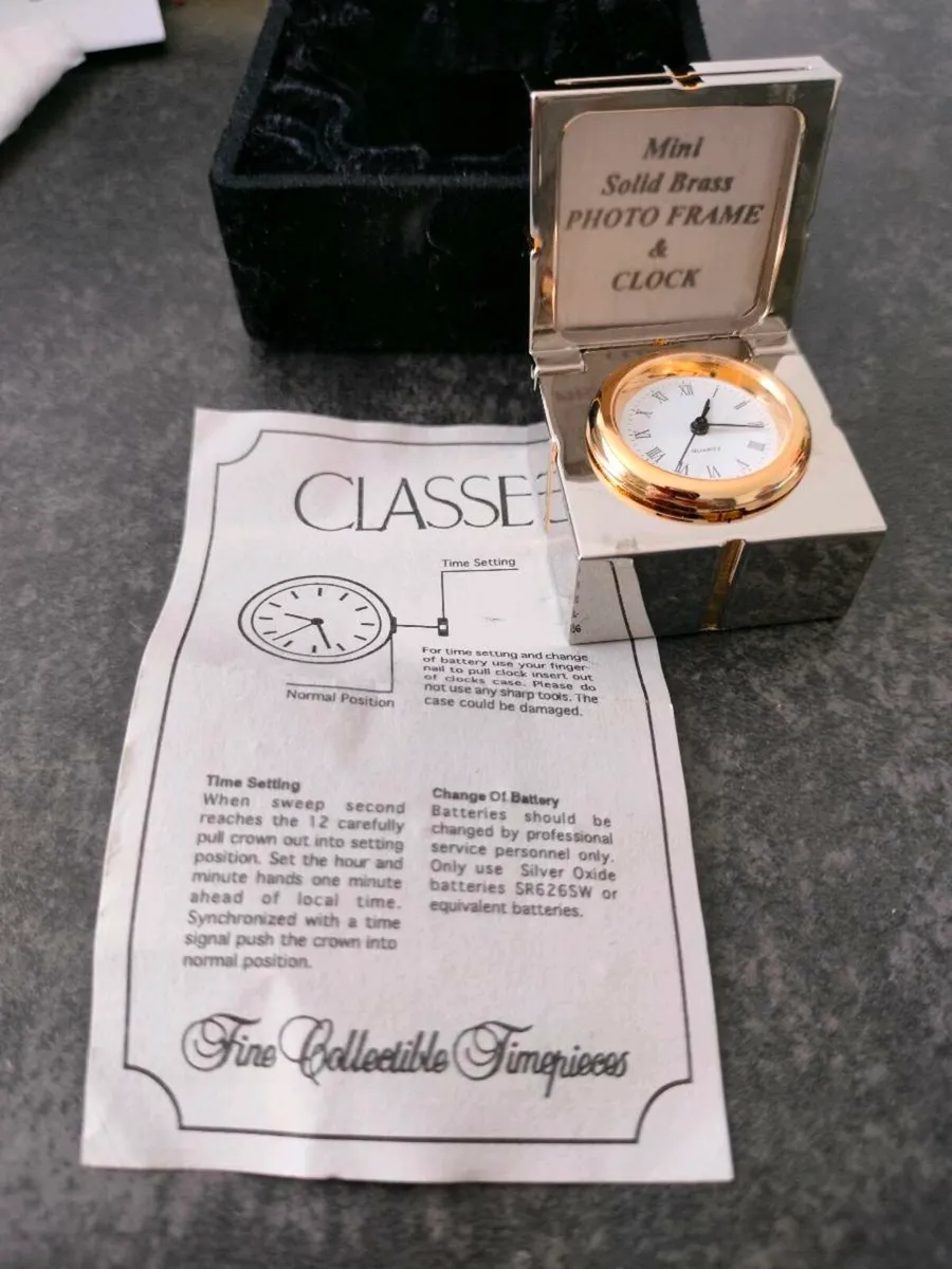 Watch Box Present w/Bow Opens Picture Frame - Image 3