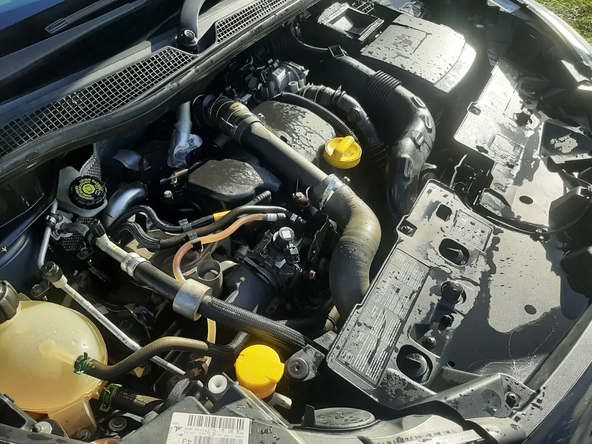 RENAULT CAPTUR 1.5 DCI DYNAMIQUE 2014 - Image 2