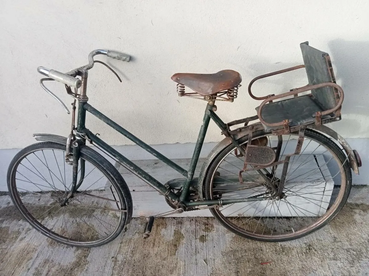 Ladies Raleigh high Nell bicycle - Image 4