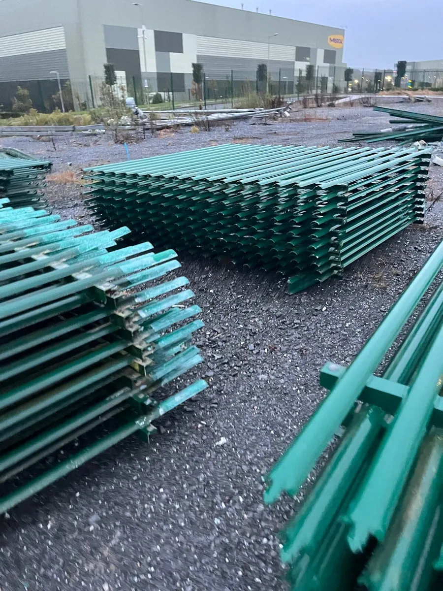 Palisade Fencing - Image 2