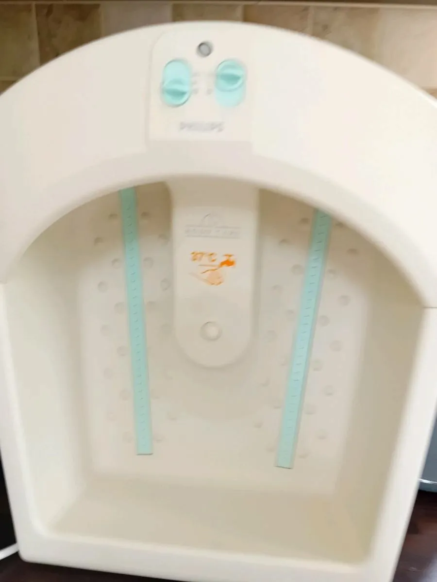 2 FOOT SPAS ELECTRIC AS NEW - Image 2