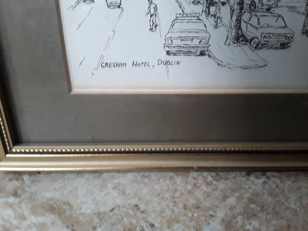 Small lightweight picture Gresham Hotel Dublin - Image 3