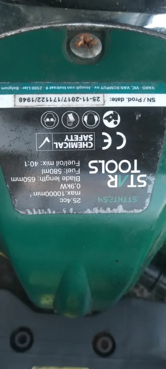 2 hedge strummers running very well priced - Image 3