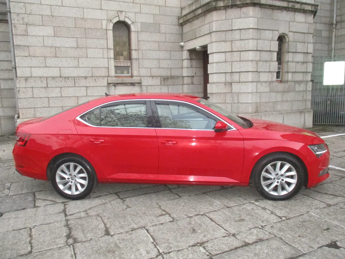 2019 SKODA SUPERB 2.0 TDI STYLE 150 BHP - Image 2