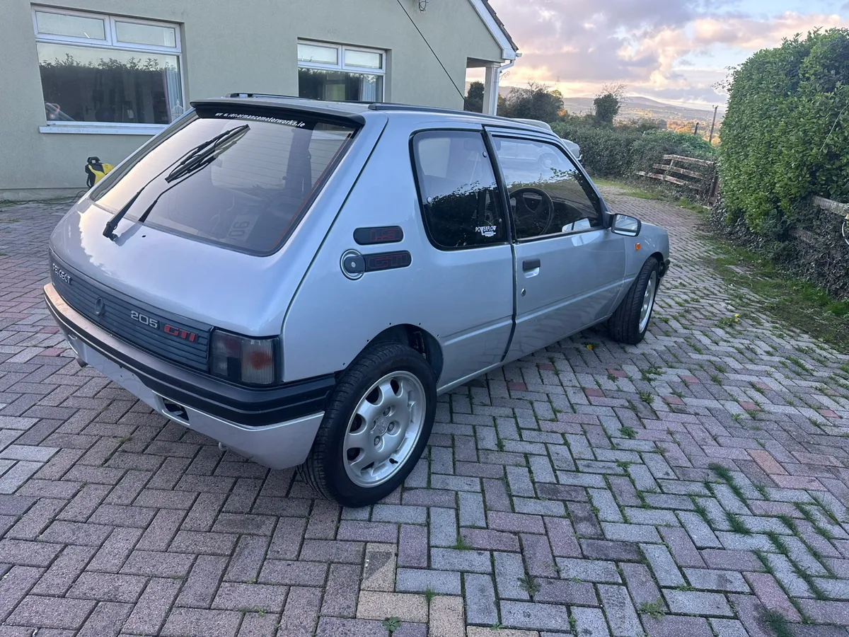 Peugeot 205 GTI 1.9 1990 ( Small Project) - Image 4