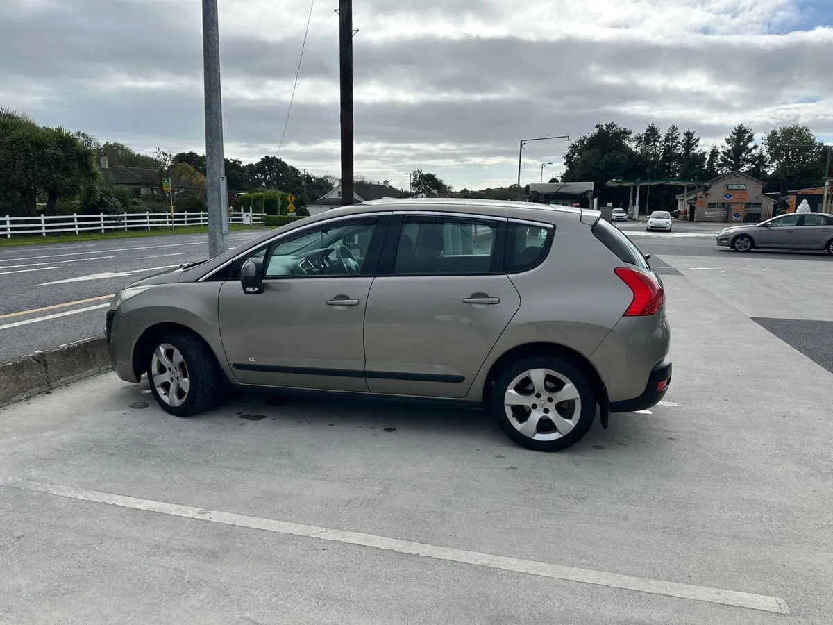 Peugeot 3008 , 1,6 D .2010 - Image 4