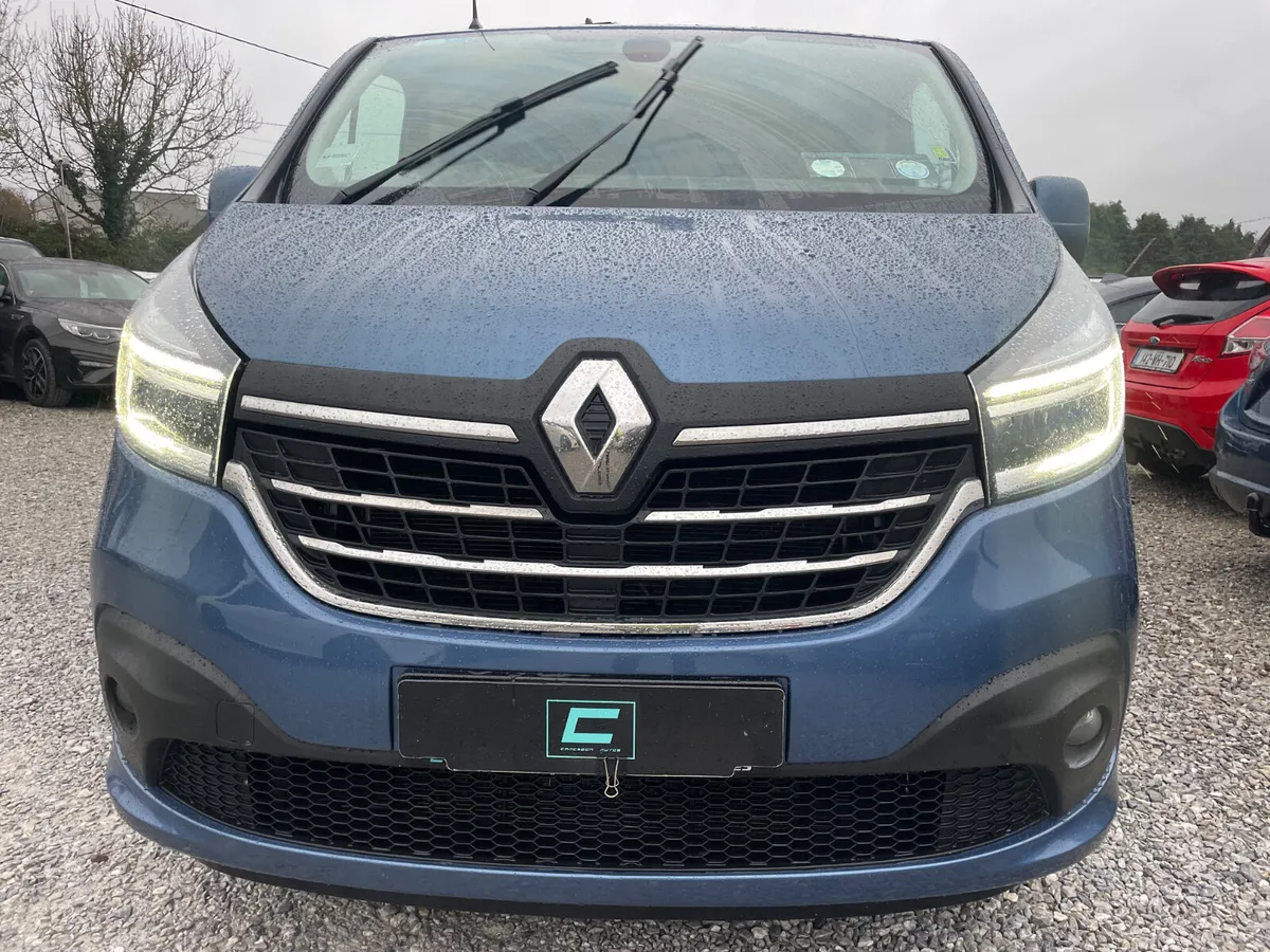 Renault Trafic Sport - Image 3
