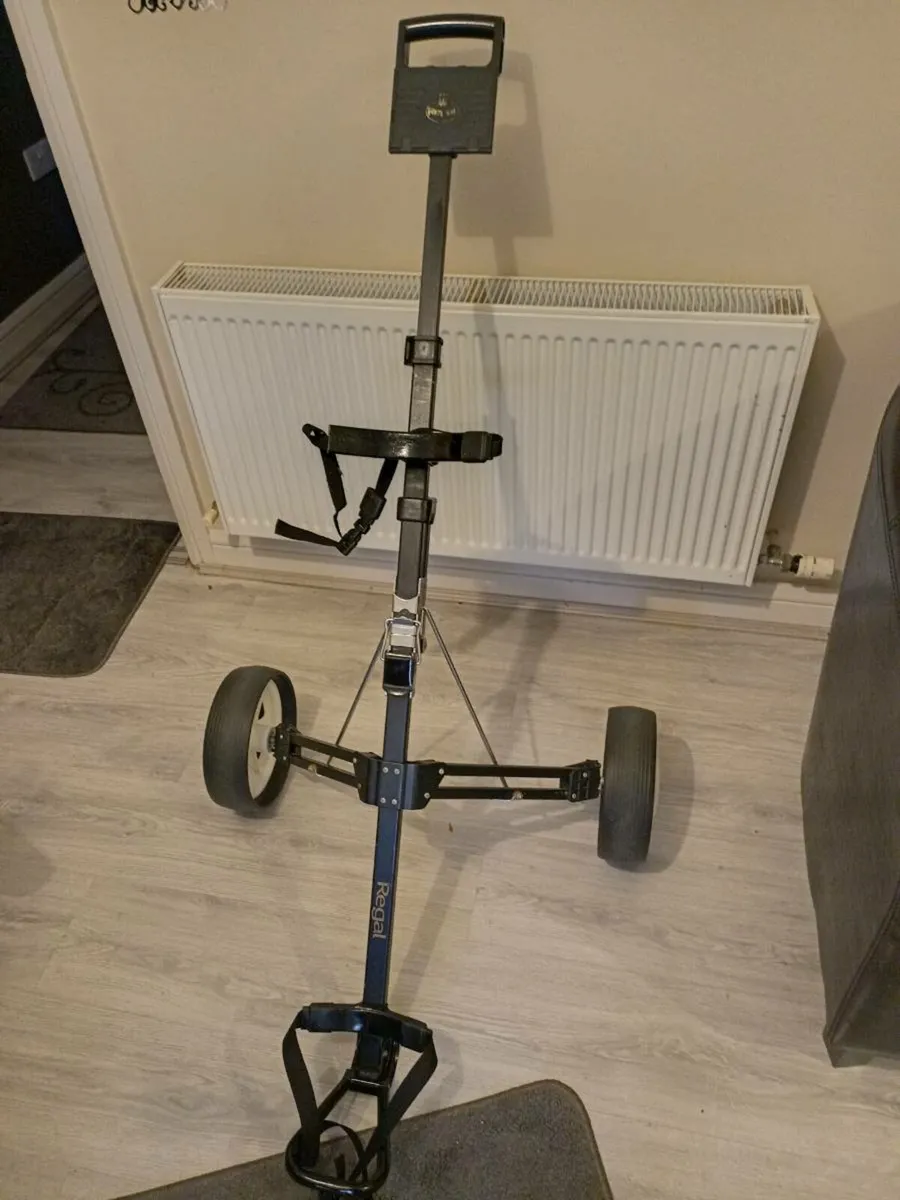 Regal golf trolley. - Image 1
