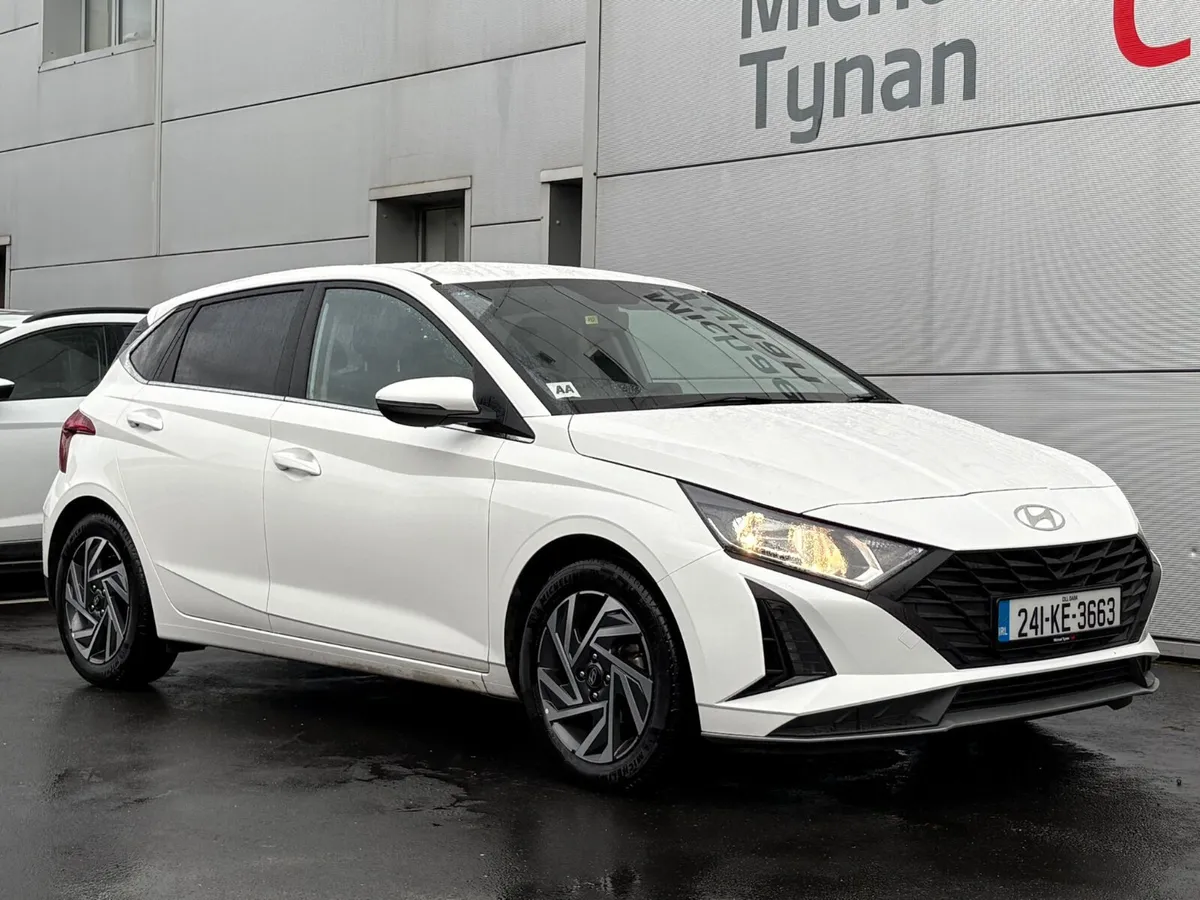 2024 Hyundai i20 Deluxe Plus, 16" Alloys, CarPlay - Image 1