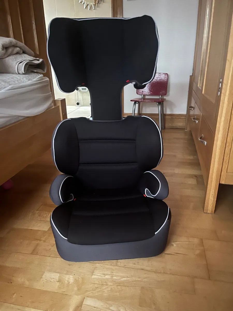 Child’s car seat - Image 1