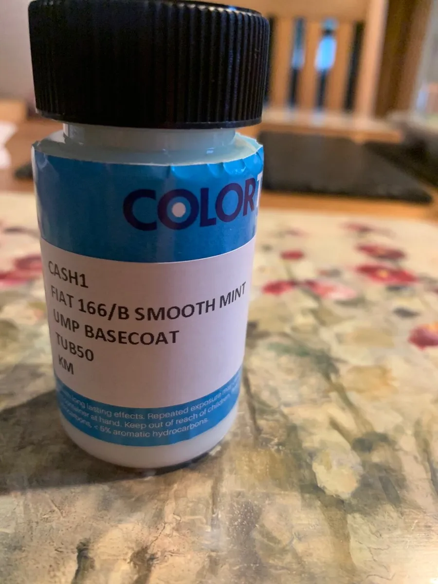 Fiat 500 paint  pot - Image 3