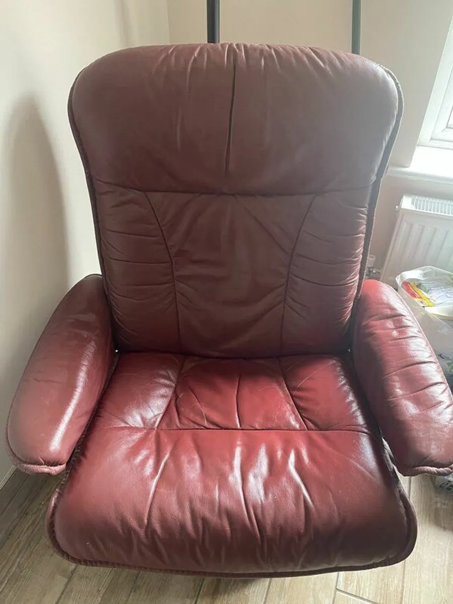 leather chair by ekornes - Image 1